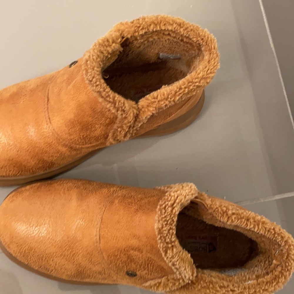 Tan Comfy Sherpa Lined Booties - image 2